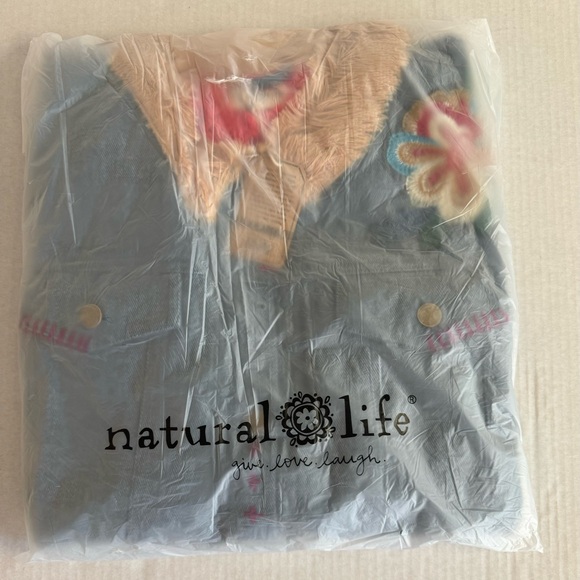 NWT Natural Life Denim Jacket with embroidered floral patches+faux fur Size XL - Picture 14 of 15